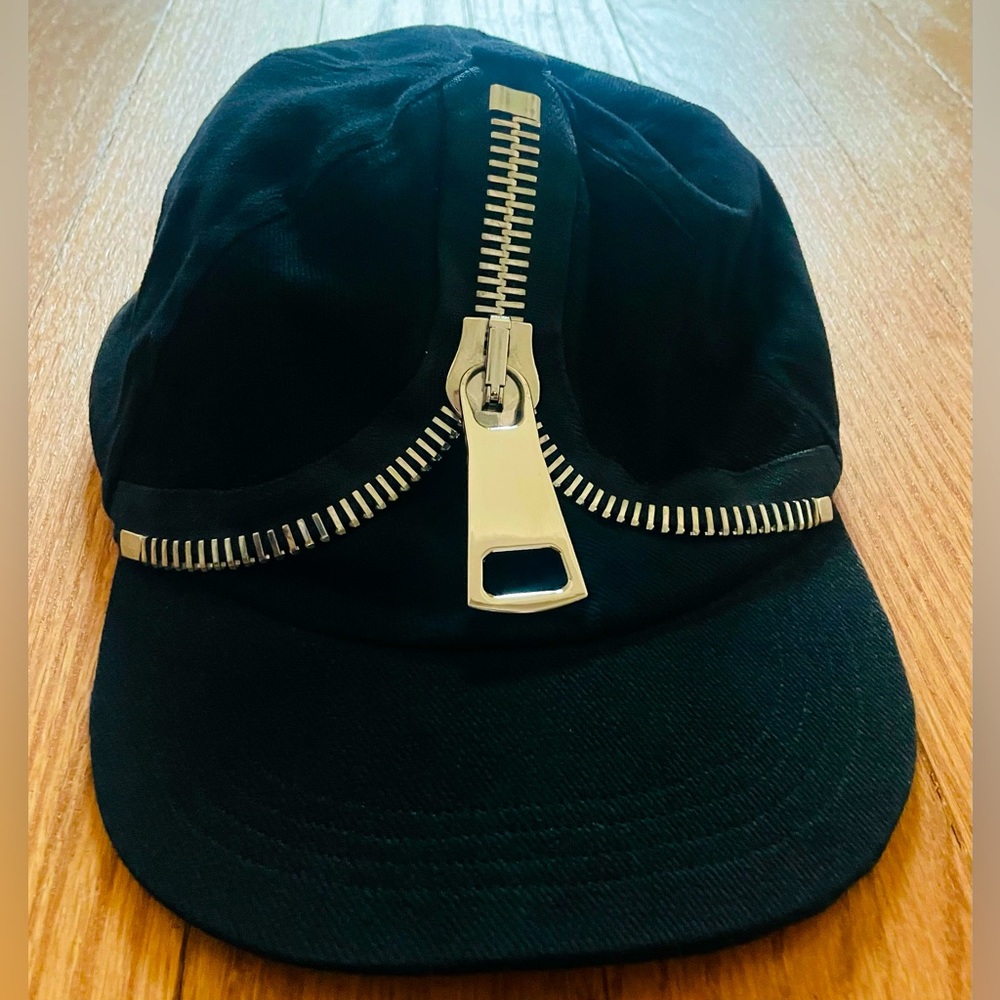 Zipper SnapBack cap